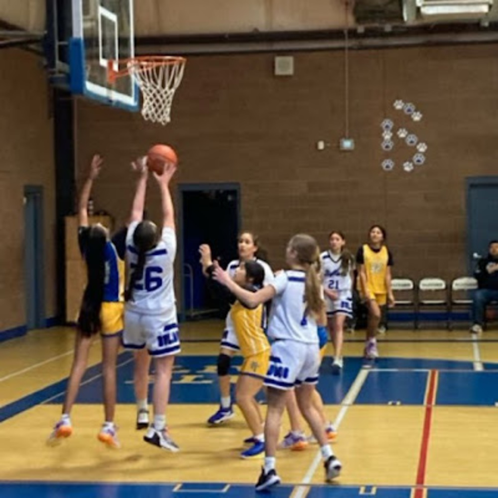 Meet your Posher, Khloe